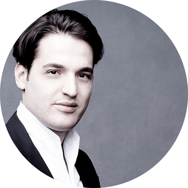 Nathan Braude_credit Marco Borggreve_rund